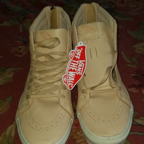 Van's Off The Wall - Picture 2 of 7